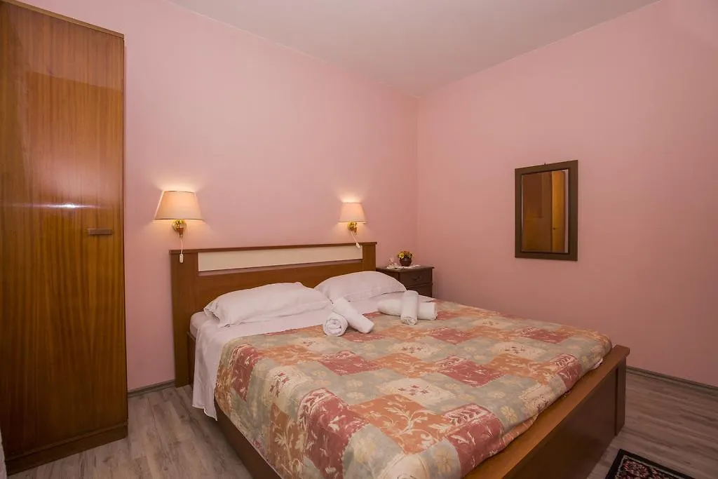 Apartments & Rooms Ribaric Lovran 3*,  Κροατία