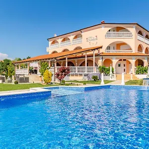 https://vila-natalija.pula-hotels.org